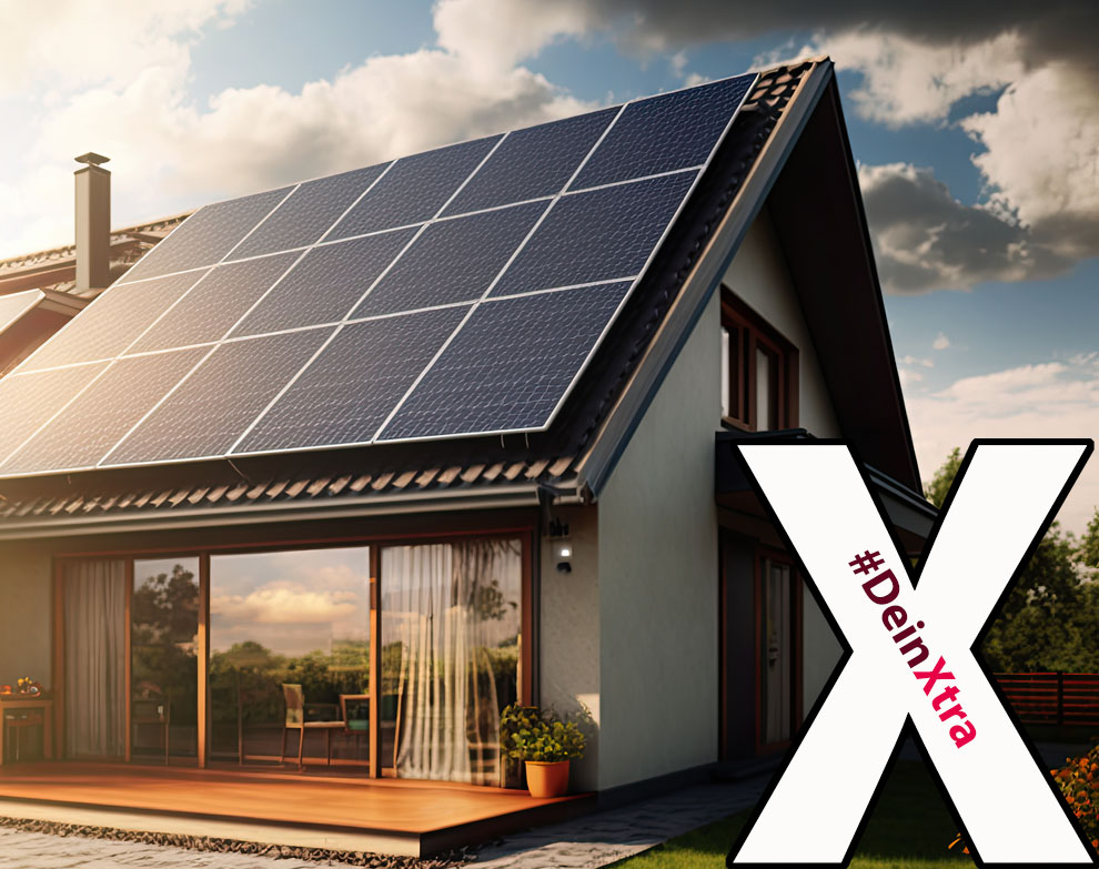 © AdobeStock: Gerd Bild zeigt ein Einfamilienhaus mit PV-Anlage.